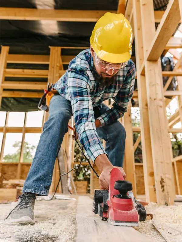 An expert carpenter doing construction work in Jersey.